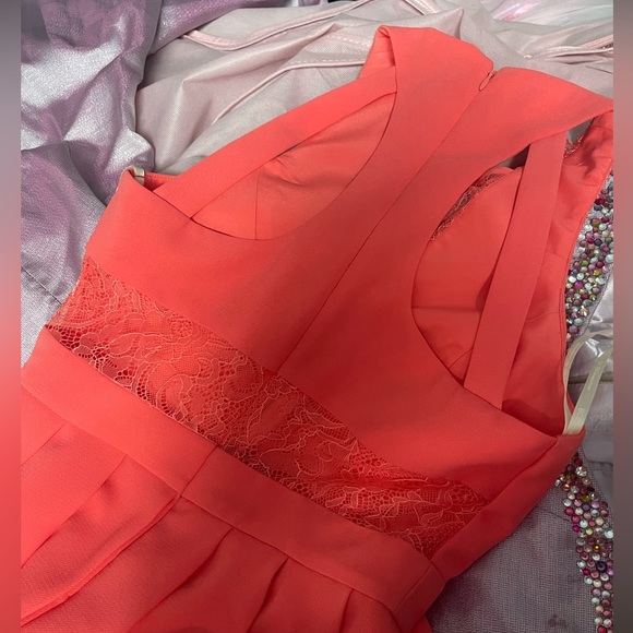 BCBGeneration pleated sleeveless deep v mini dress in Coralwine size 4 - Picture 7 of 14